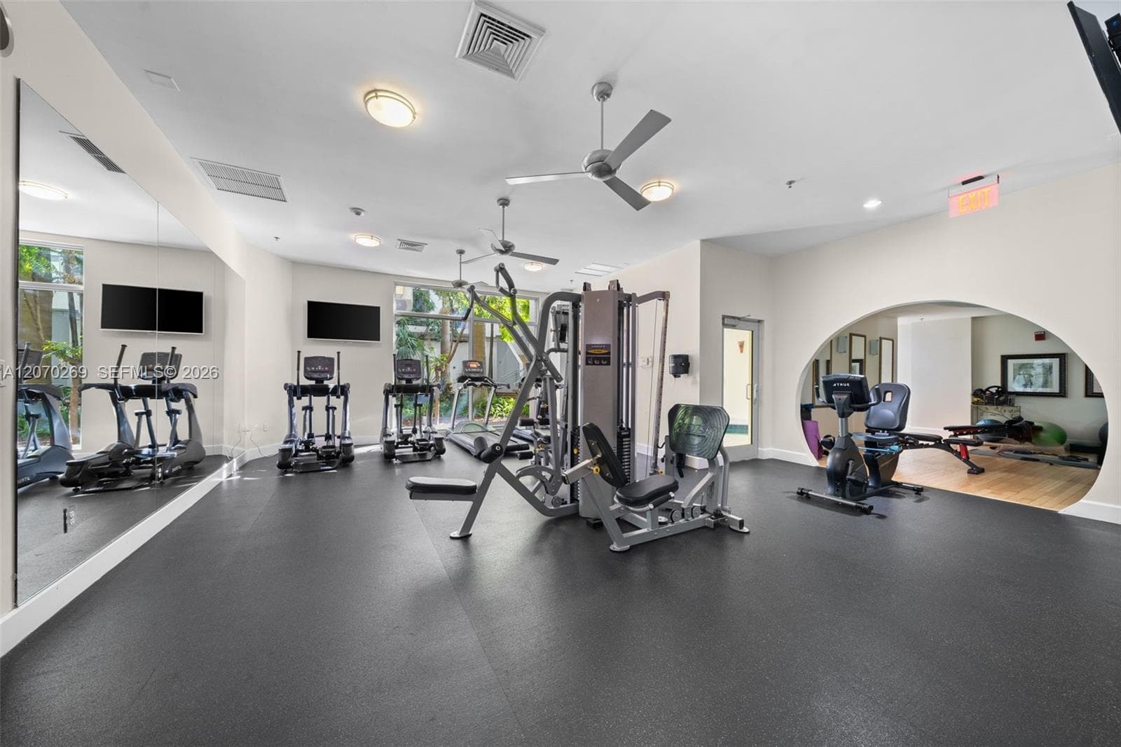 RADIUS CONDOMINIUM · #903 in Hollywood - Photo 40
