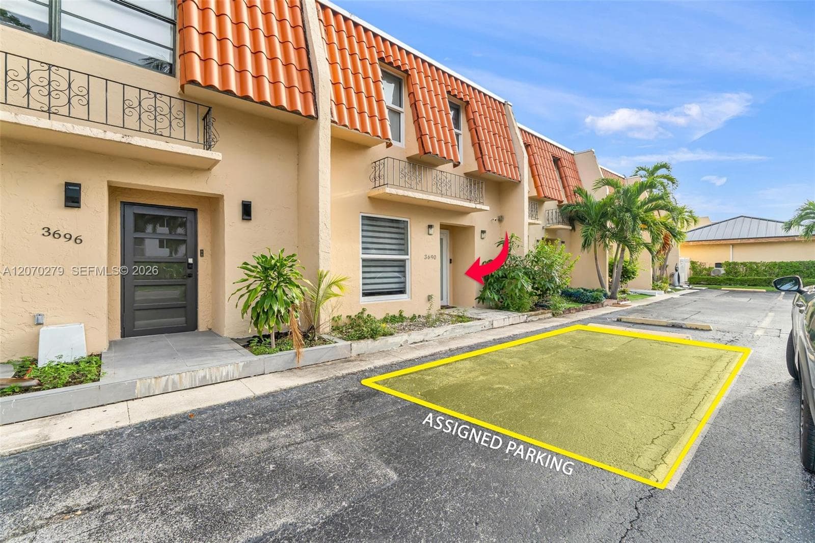 BEACH CLUB VILLAS CONDO · #34 in North Miami Beach - Photo 1