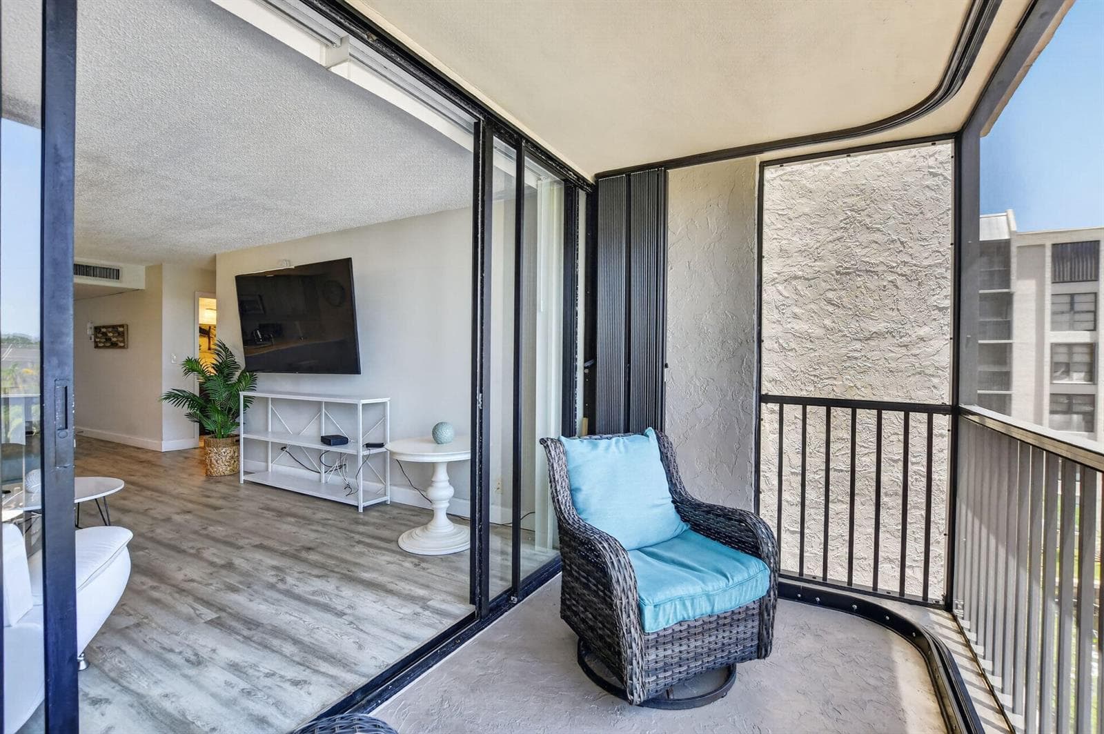 Screened Balcony
