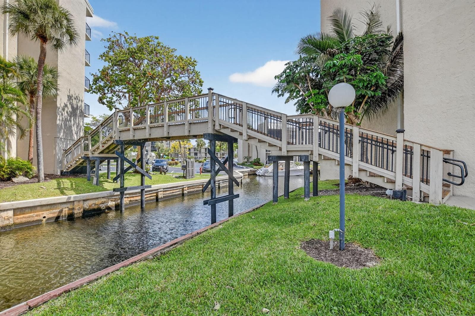 Walkable Bridge