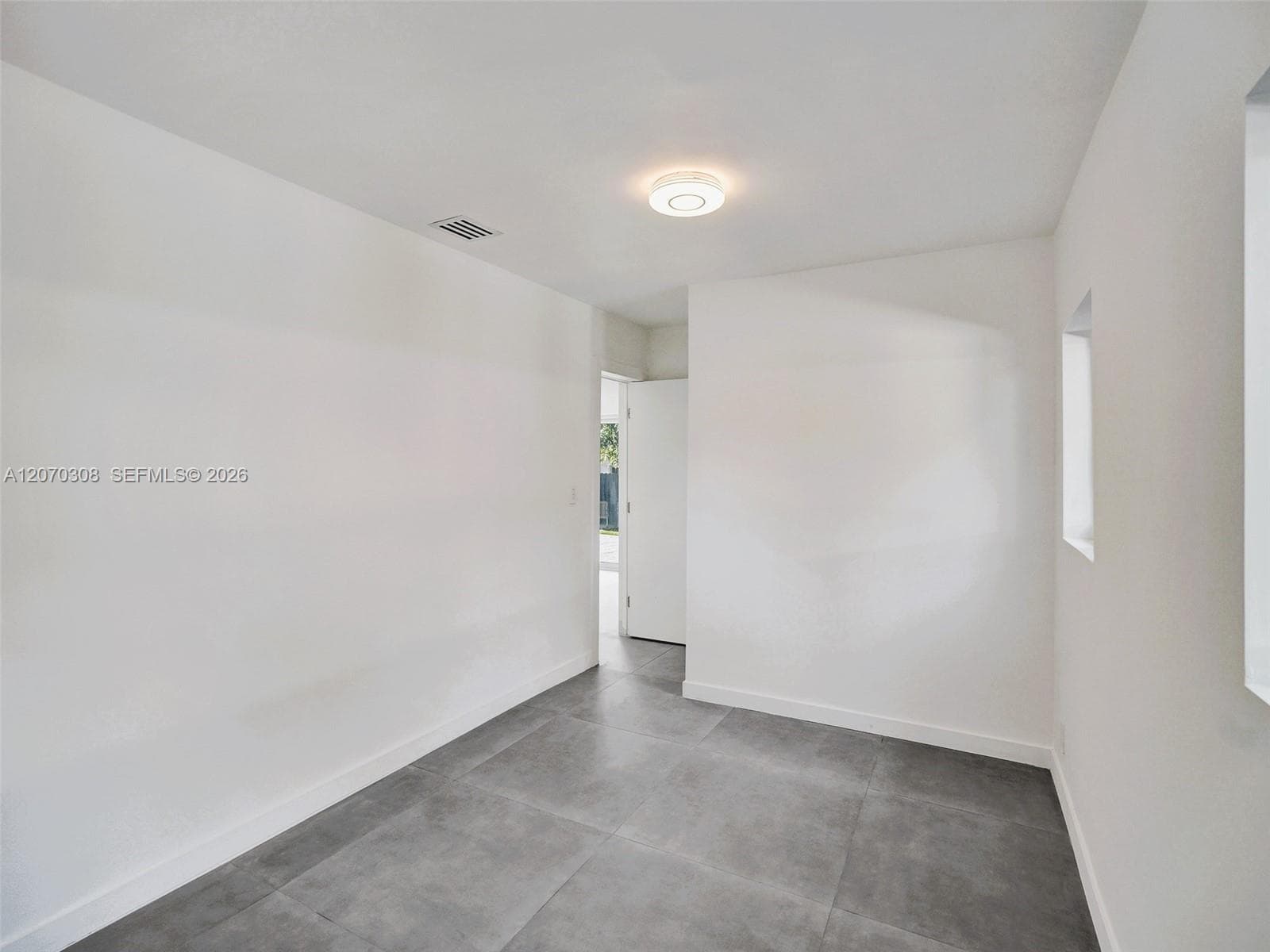 2380 NE 184th Ter photo 41