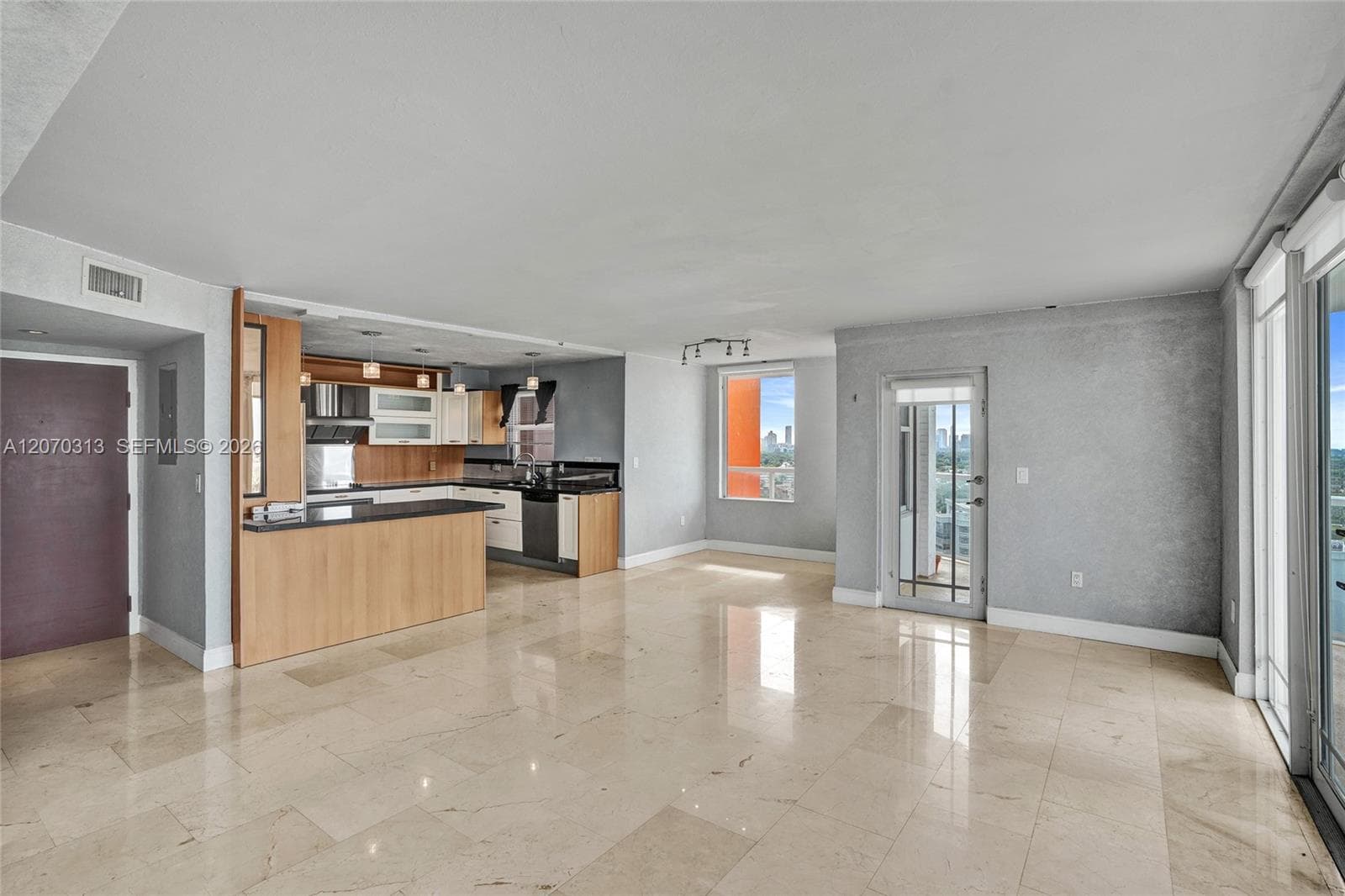 Buckley Towers Condo · #PH15E in Miami - Photo 4