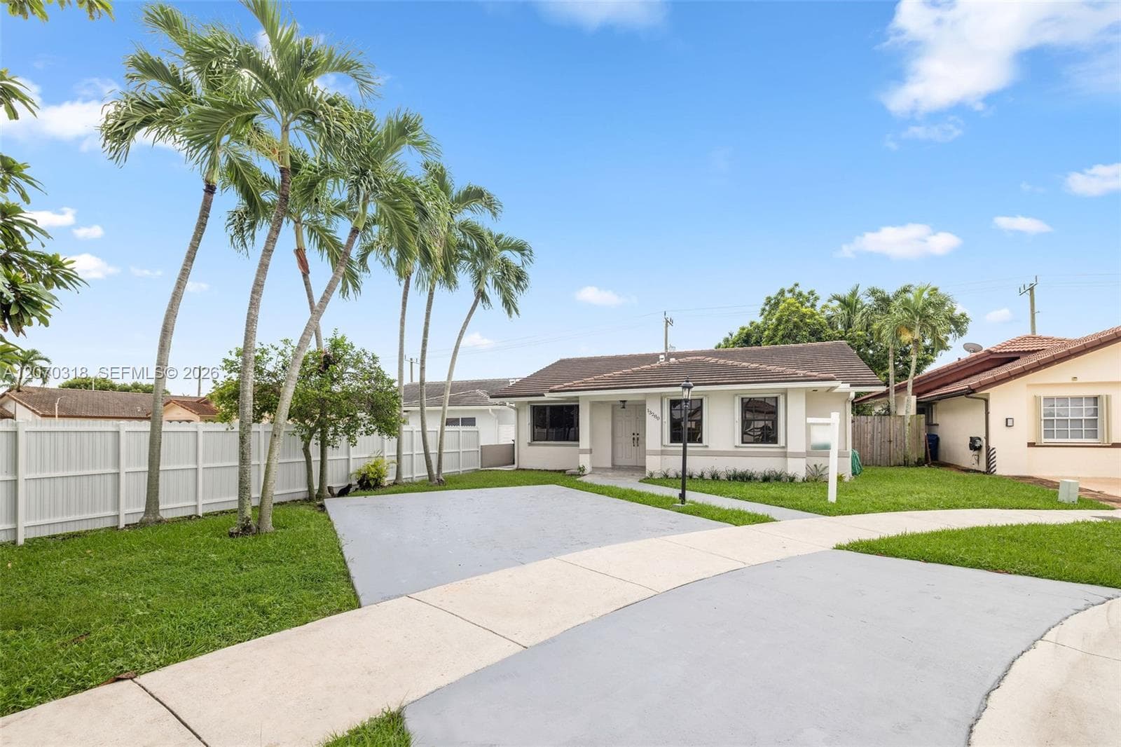 13280 SW 40th Ter photo 2