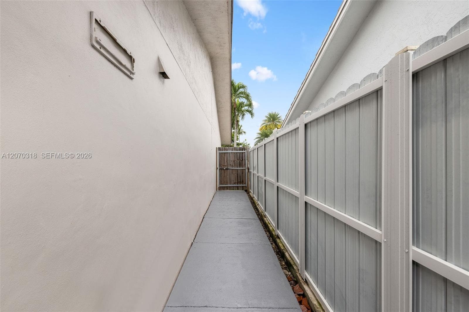 13280 SW 40th Ter photo 20