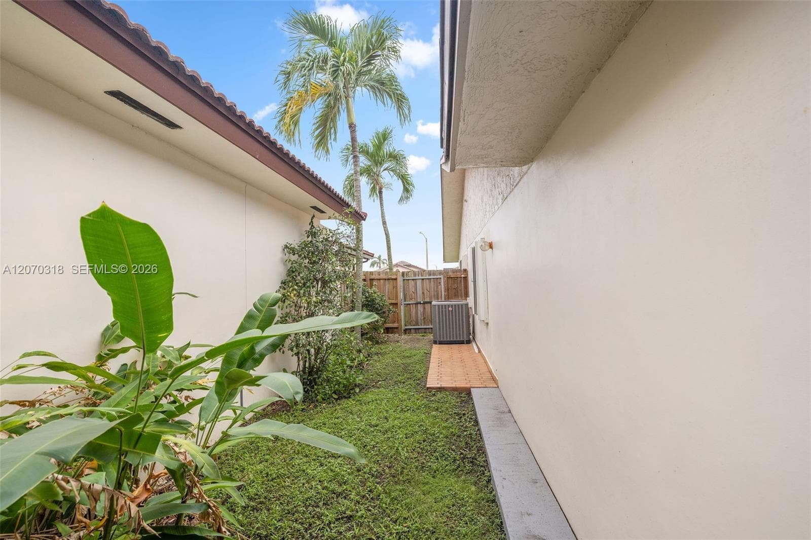 13280 SW 40th Ter photo 19