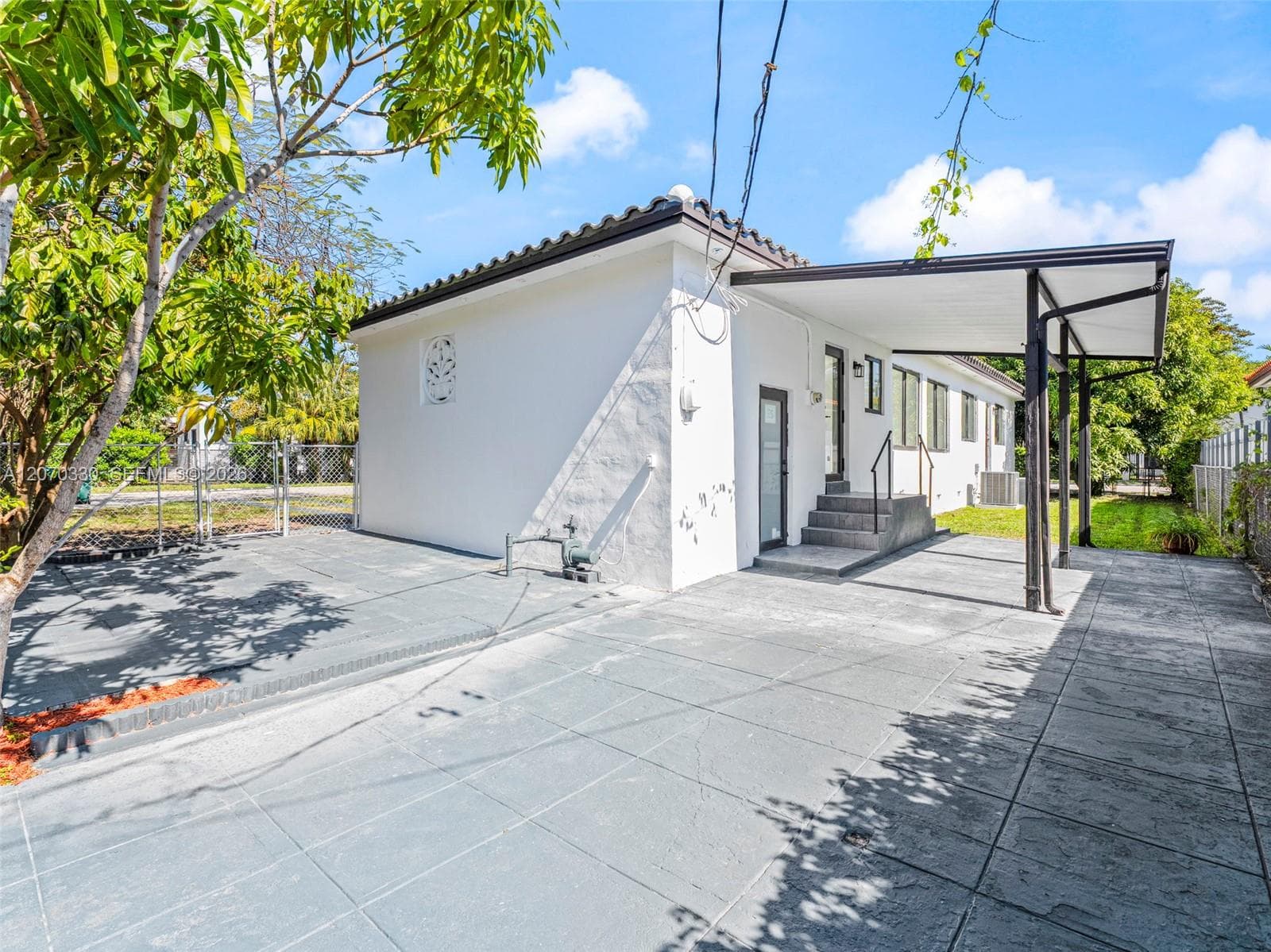 2500 SW 23rd Ter photo 23