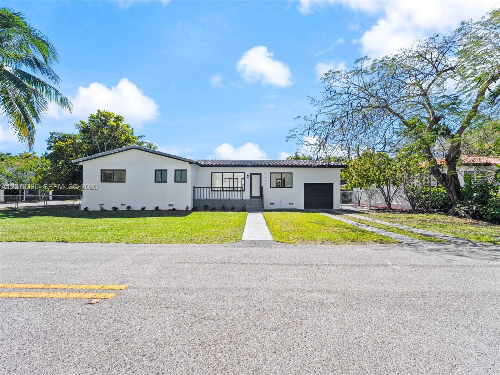 2500 SW 23rd Ter photo 2