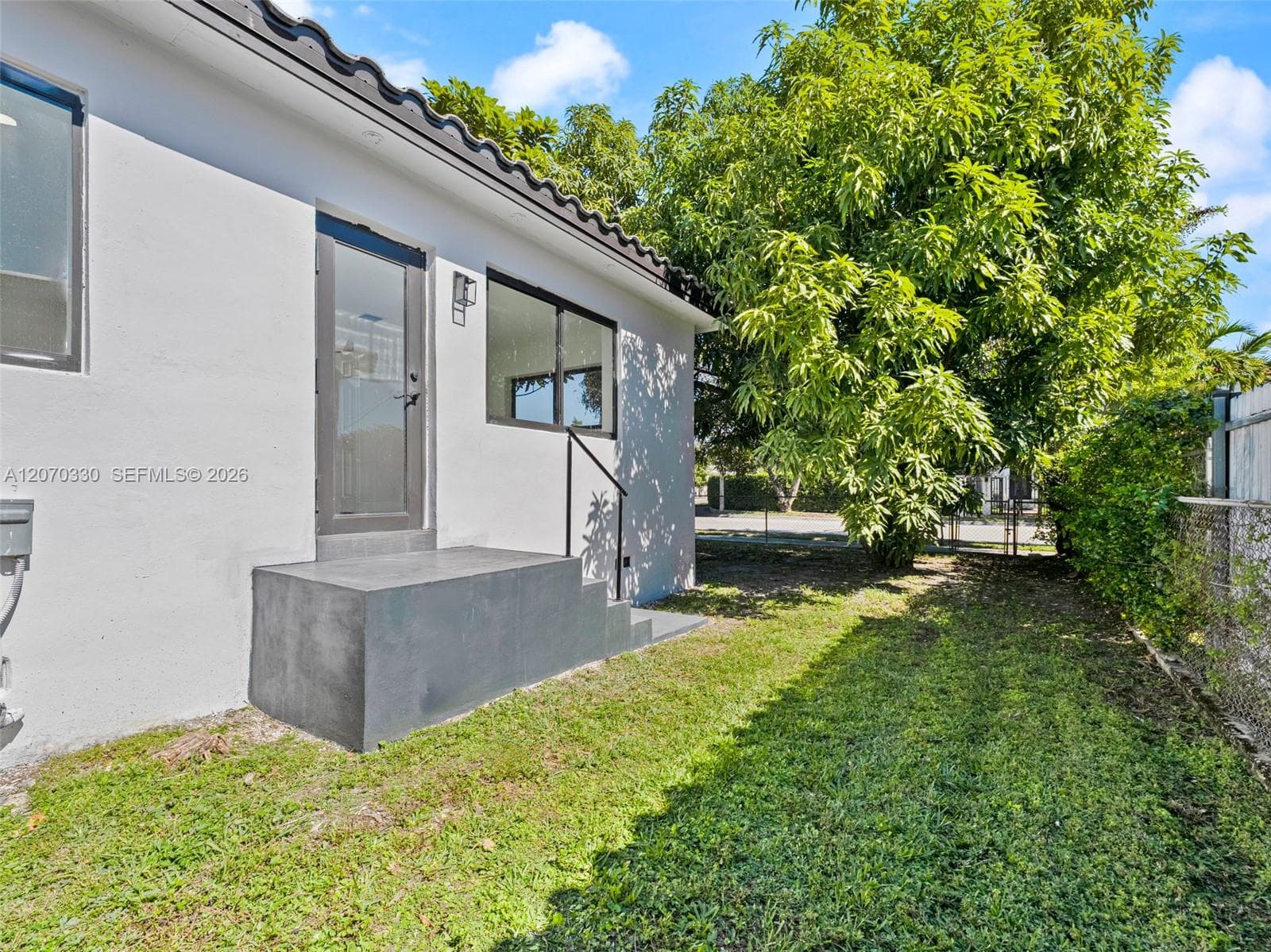 2500 SW 23rd Ter photo 26