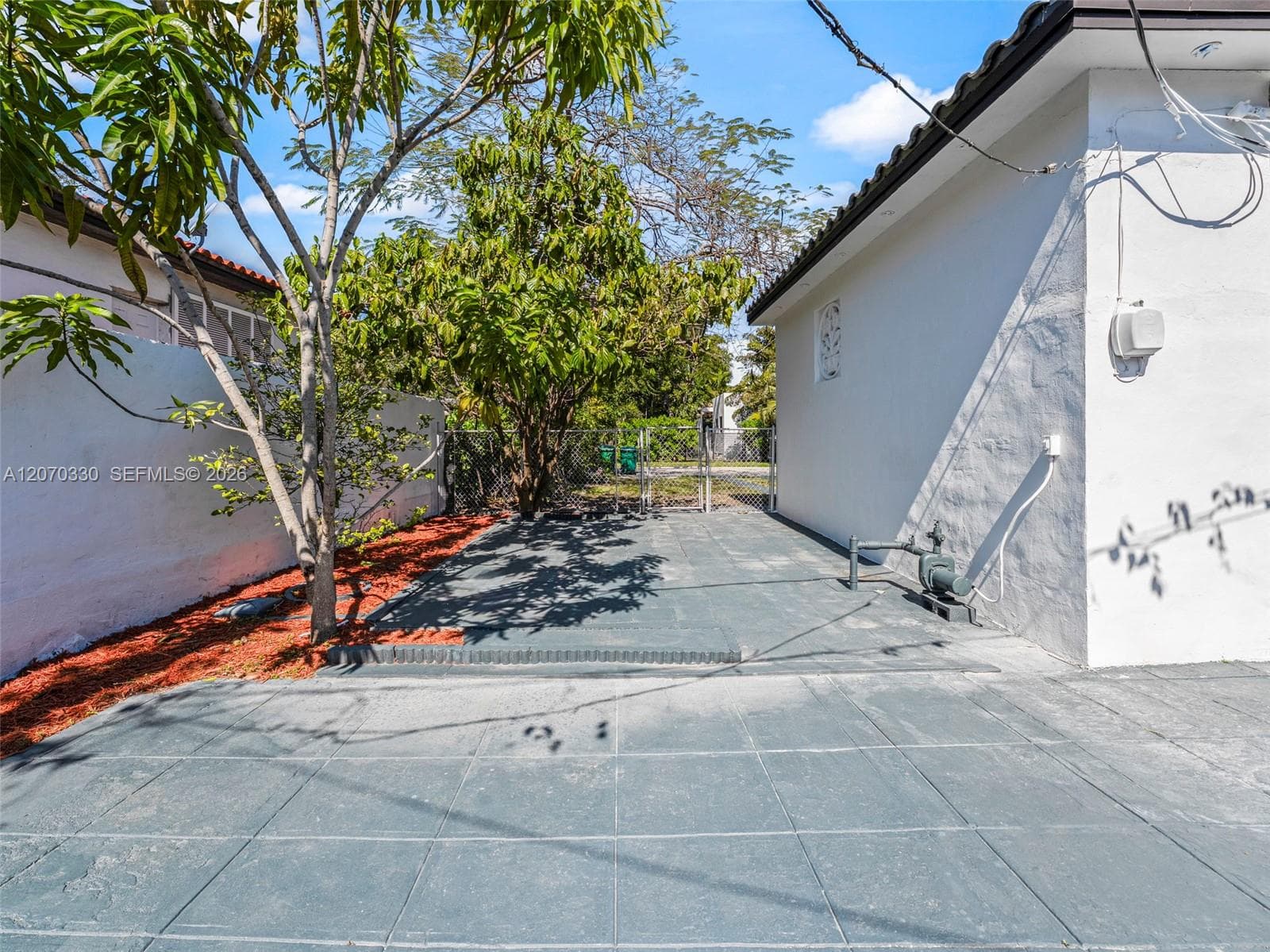 2500 SW 23rd Ter photo 24