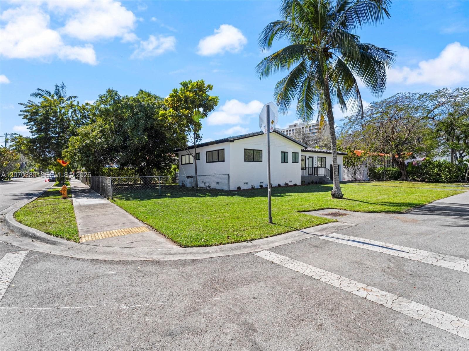 2500 SW 23rd Ter photo 37