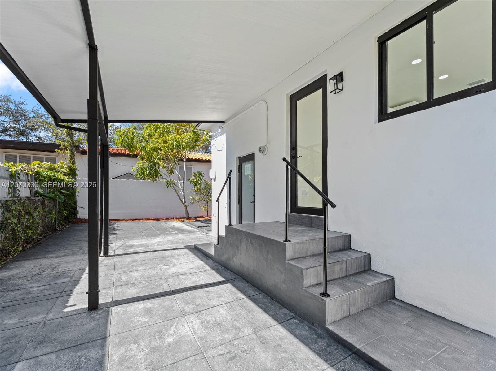 2500 SW 23rd Ter photo 29
