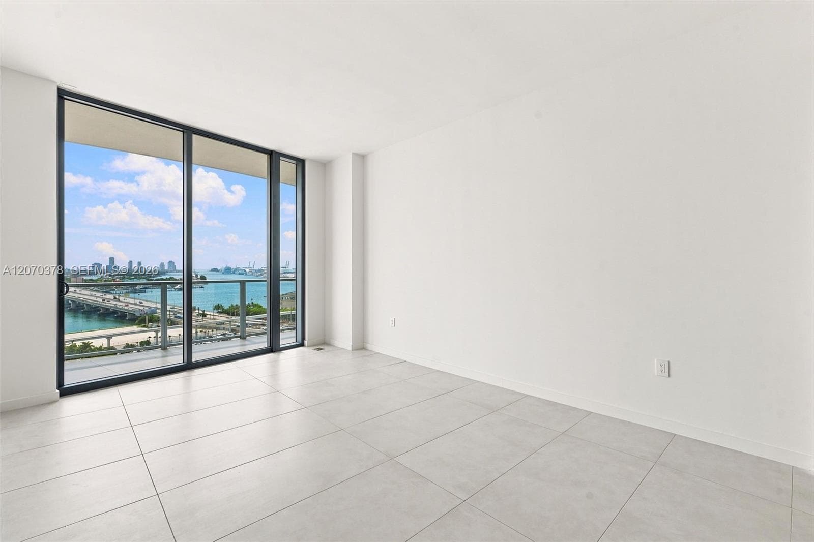 Casa Bella · #1605 in Miami - Photo 3