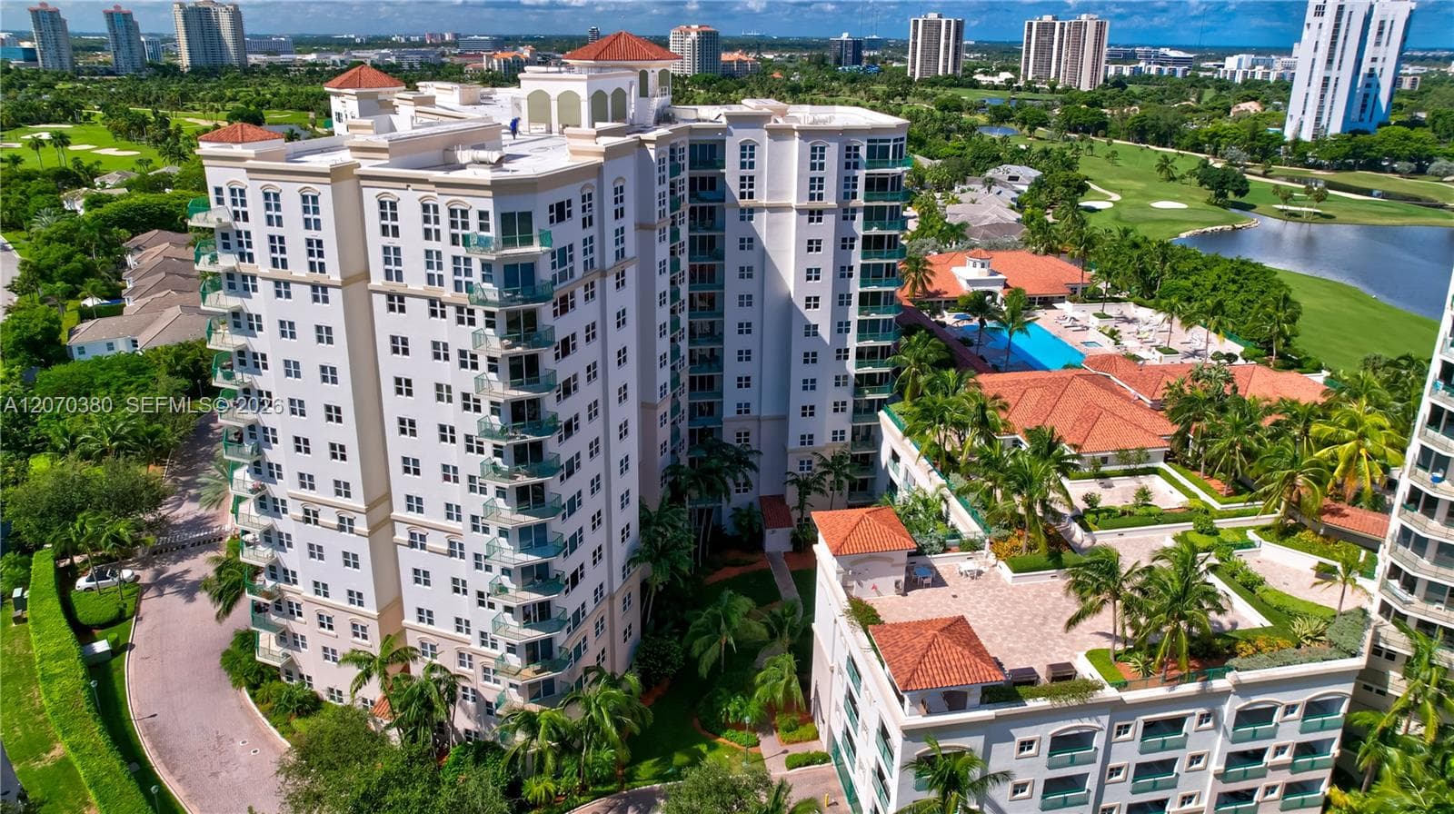 TURNBERRY VILLAGE · #805 in Aventura - Photo 14