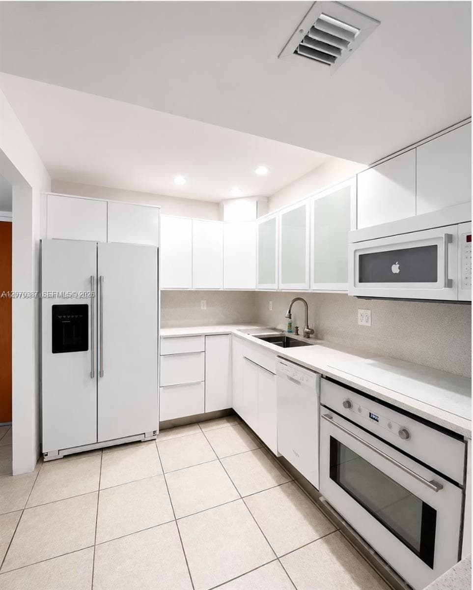 LINCOLN WEST GARDENS COND · #401 in Miami Beach - Photo 3