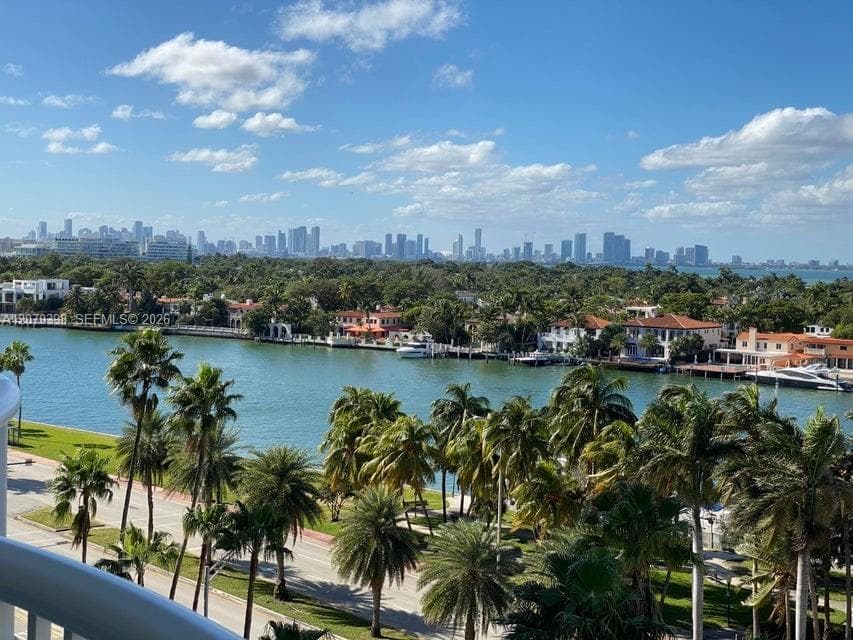 THE CARRIAGE HOUSE CONDO · #620 in Miami Beach - Photo 23