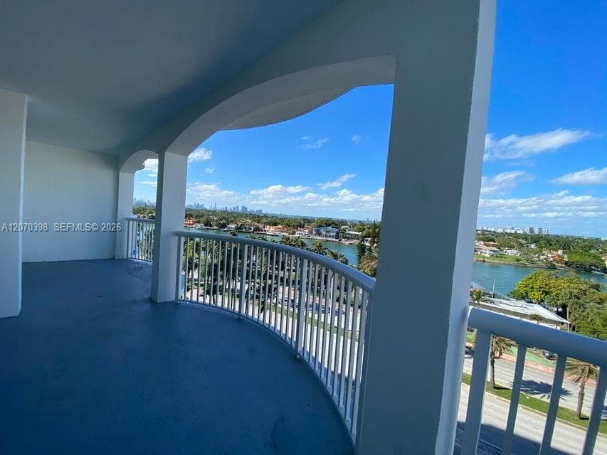 THE CARRIAGE HOUSE CONDO · #620 in Miami Beach - Photo 22