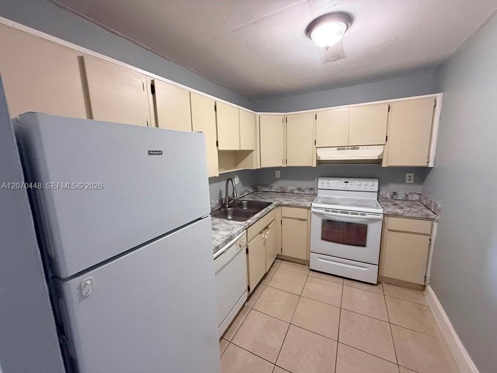 WESTLAND GARDENS CONDO · #402 in Hialeah - Photo 8