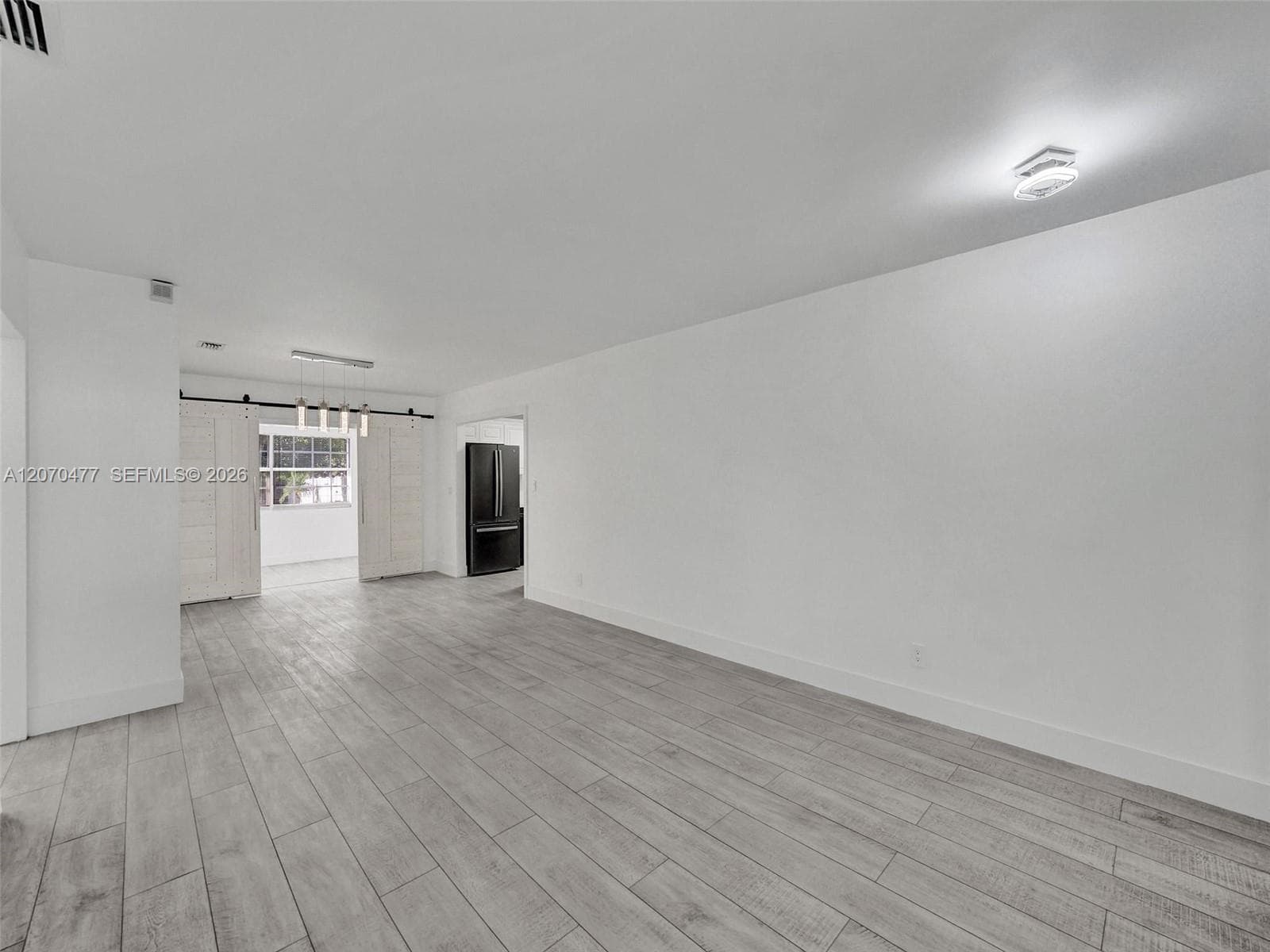2446 Fillmore St photo 13