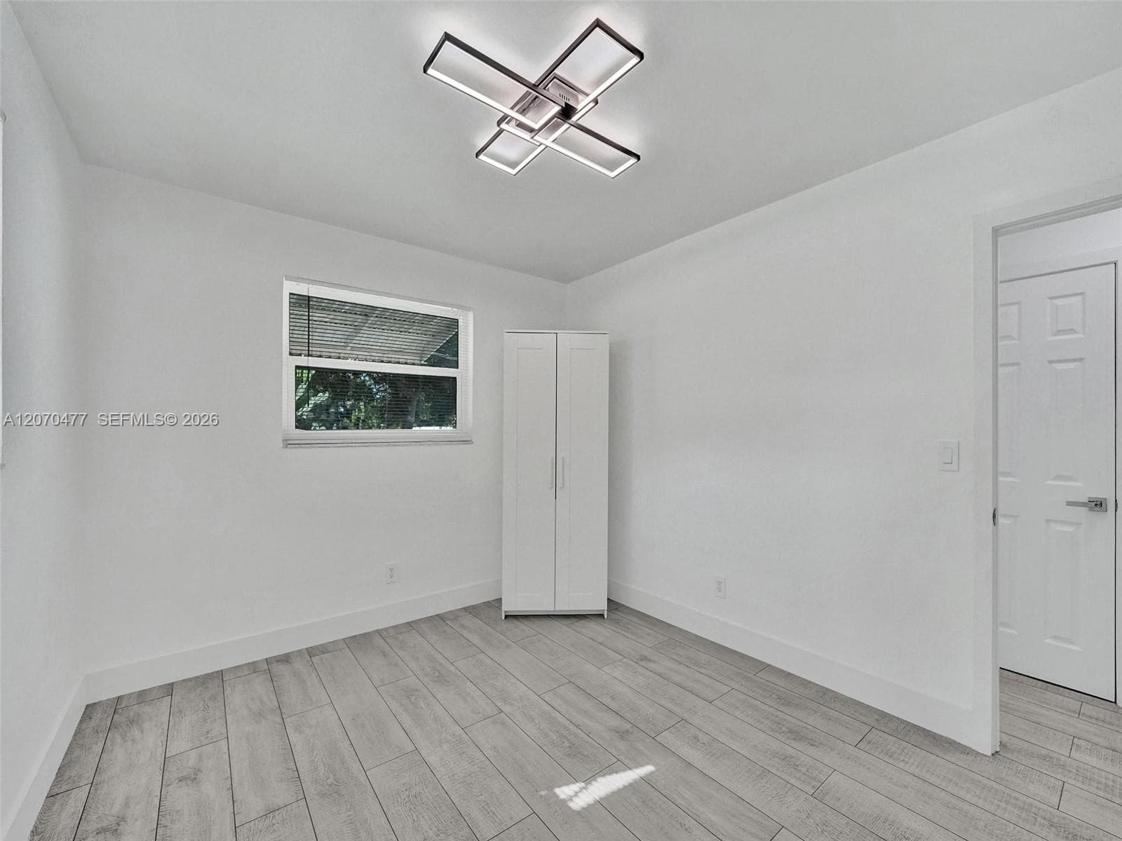 2446 Fillmore St photo 47