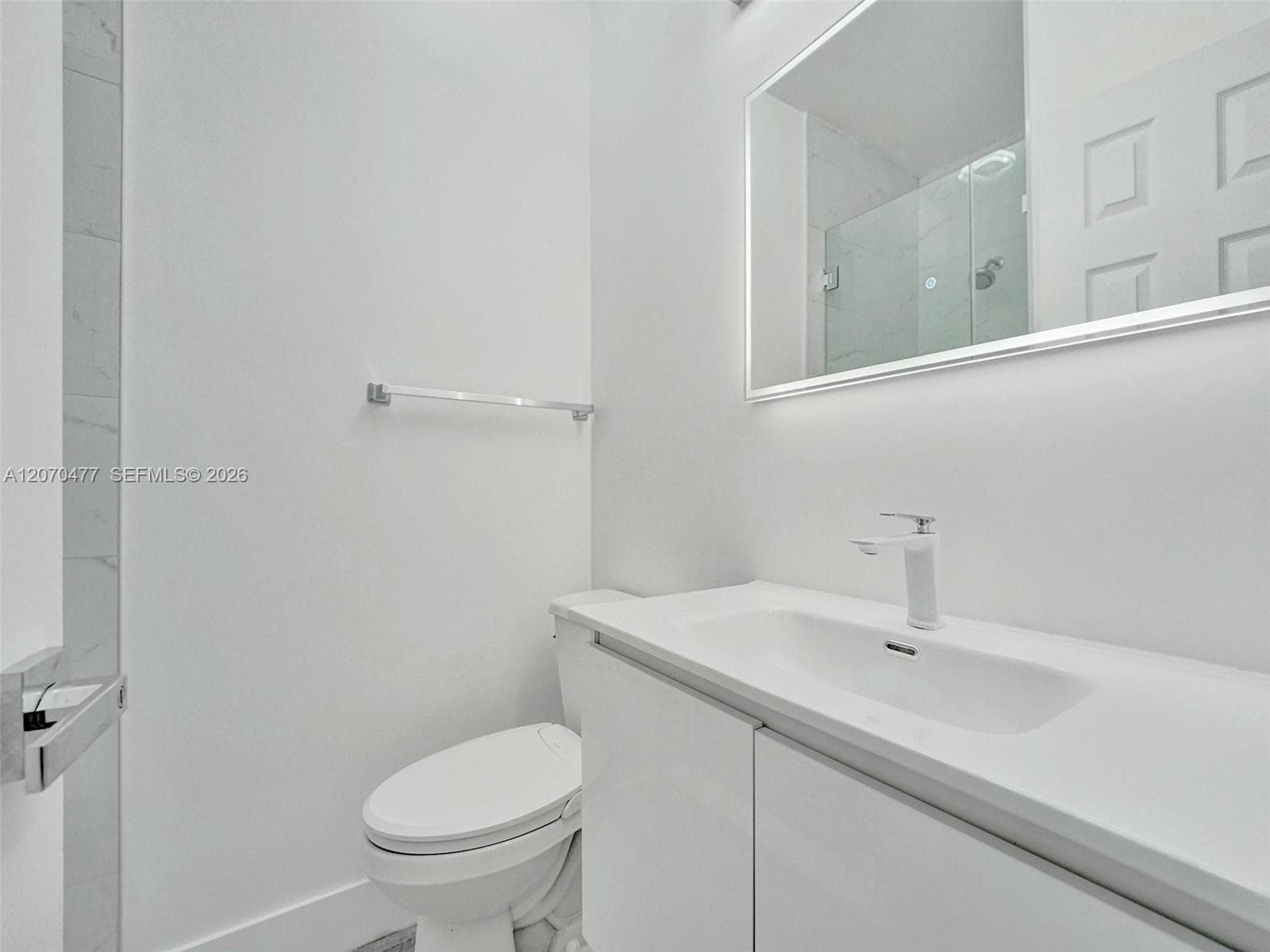 2446 Fillmore St photo 32
