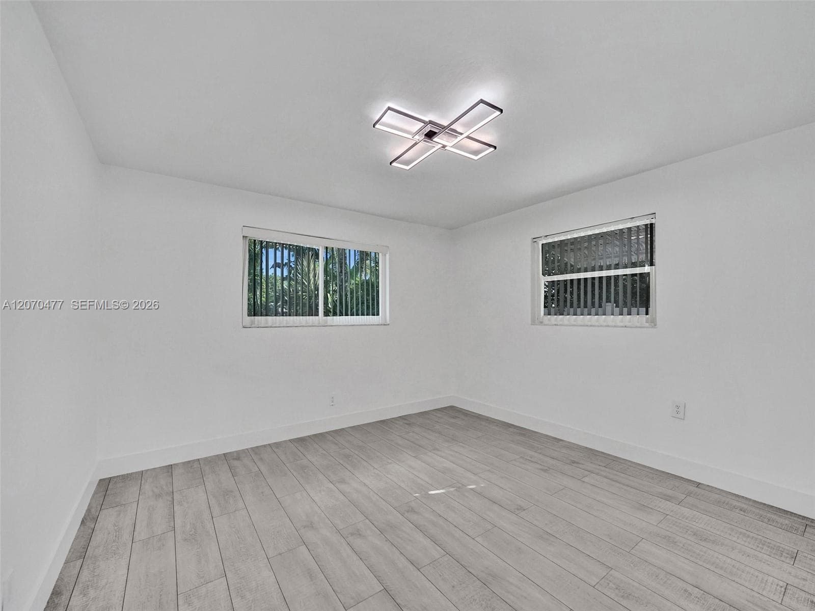 2446 Fillmore St photo 49