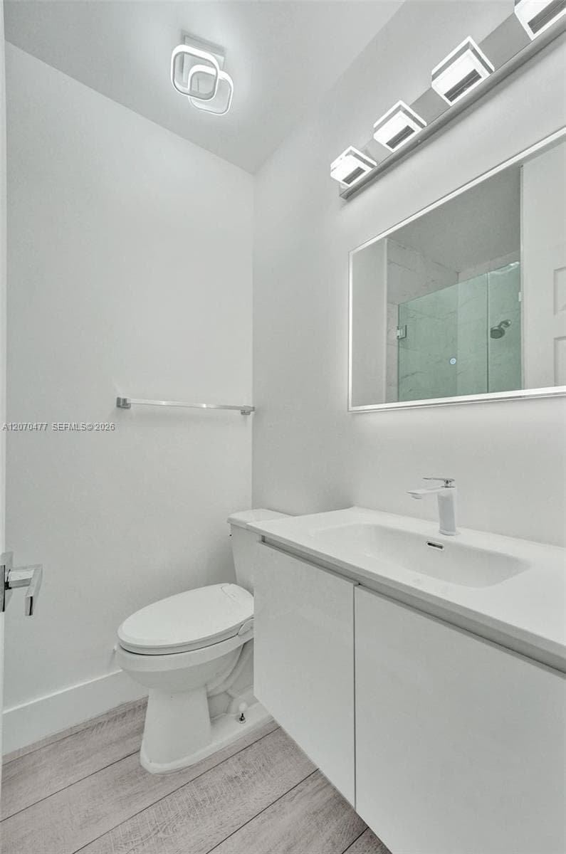 2446 Fillmore St photo 33