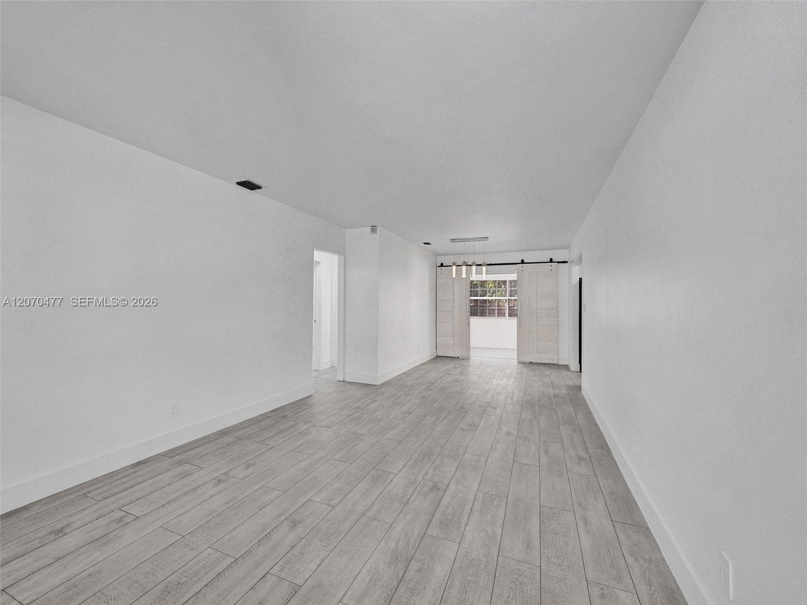 2446 Fillmore St photo 11