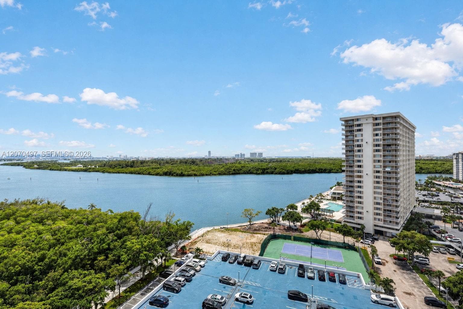 Arlen House East · #1626 in Sunny Isles Beach - Photo 23