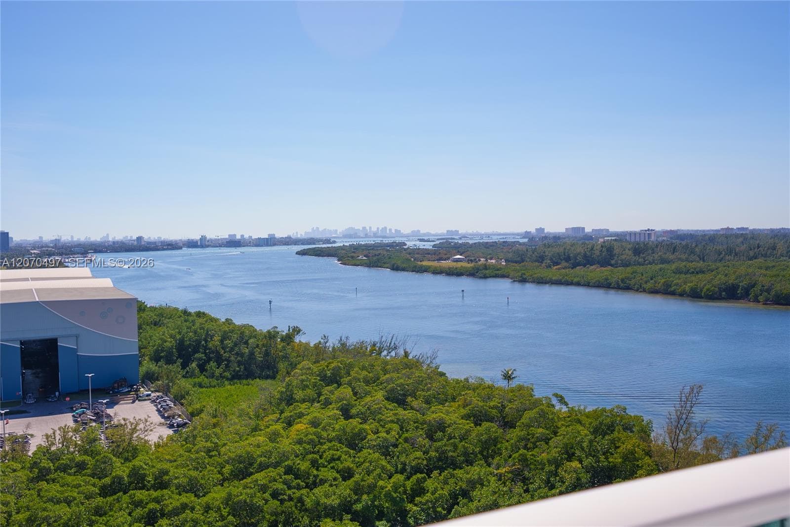 Arlen House East · #1626 in Sunny Isles Beach - Photo 2