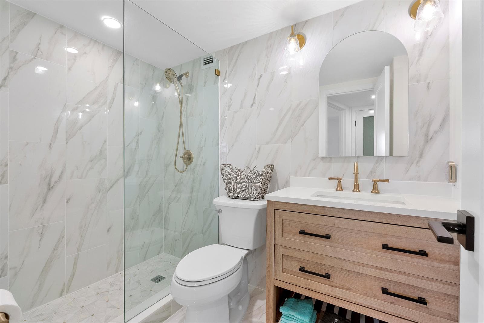 2871 N Ocean Blvd u406_027