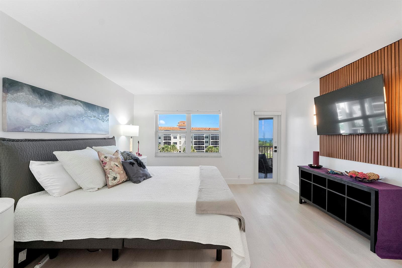2871 N Ocean Blvd u406_030