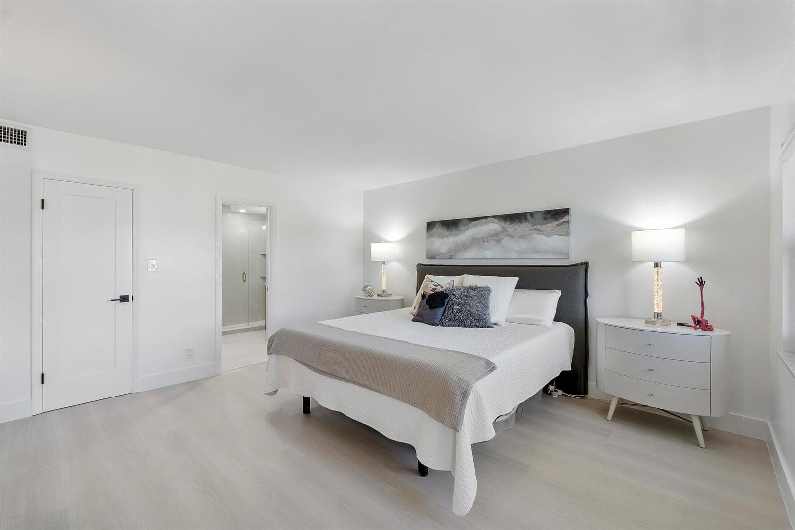 2871 N Ocean Blvd u406_031