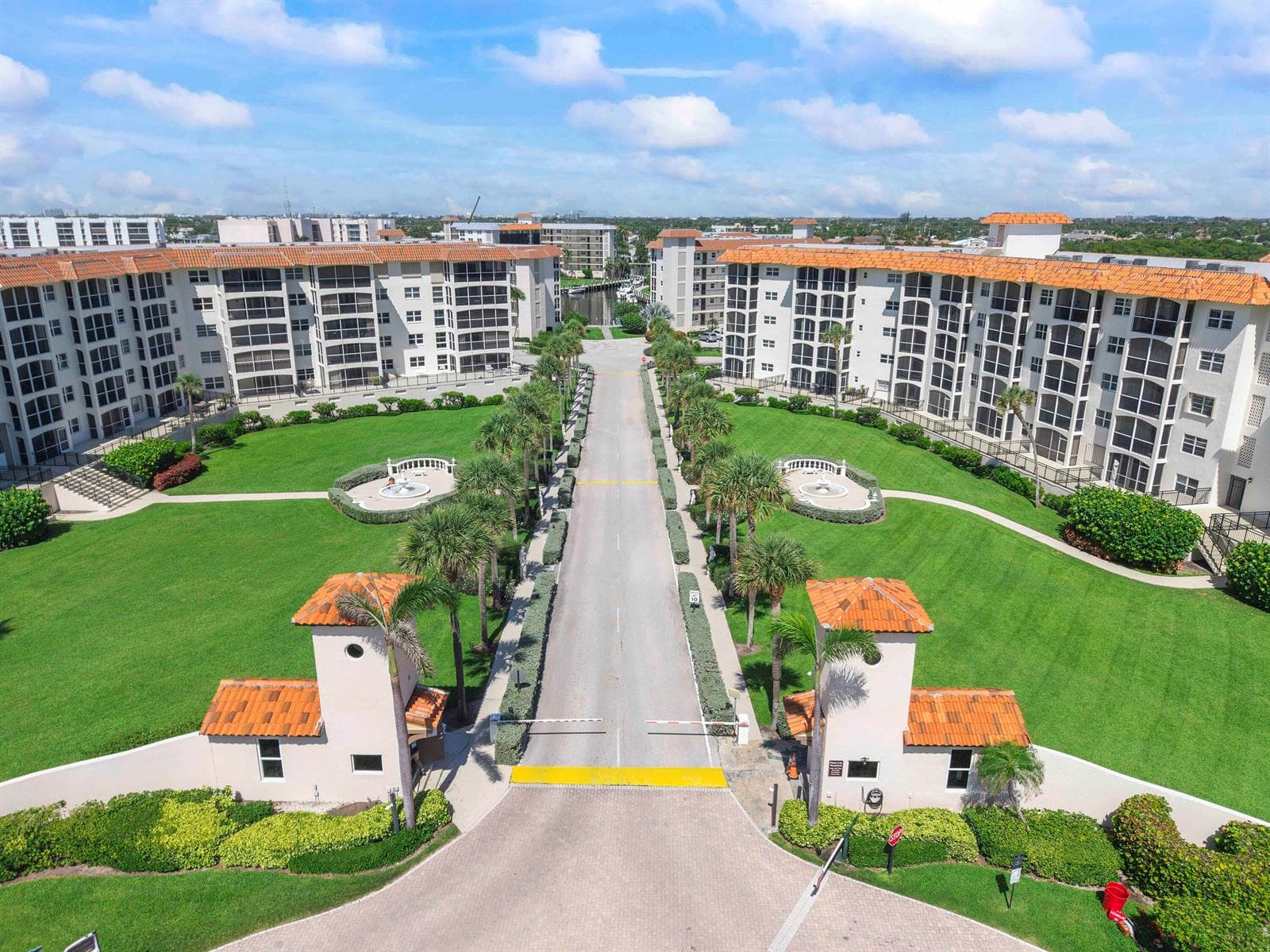 2871 N Ocean Blvd u406_013