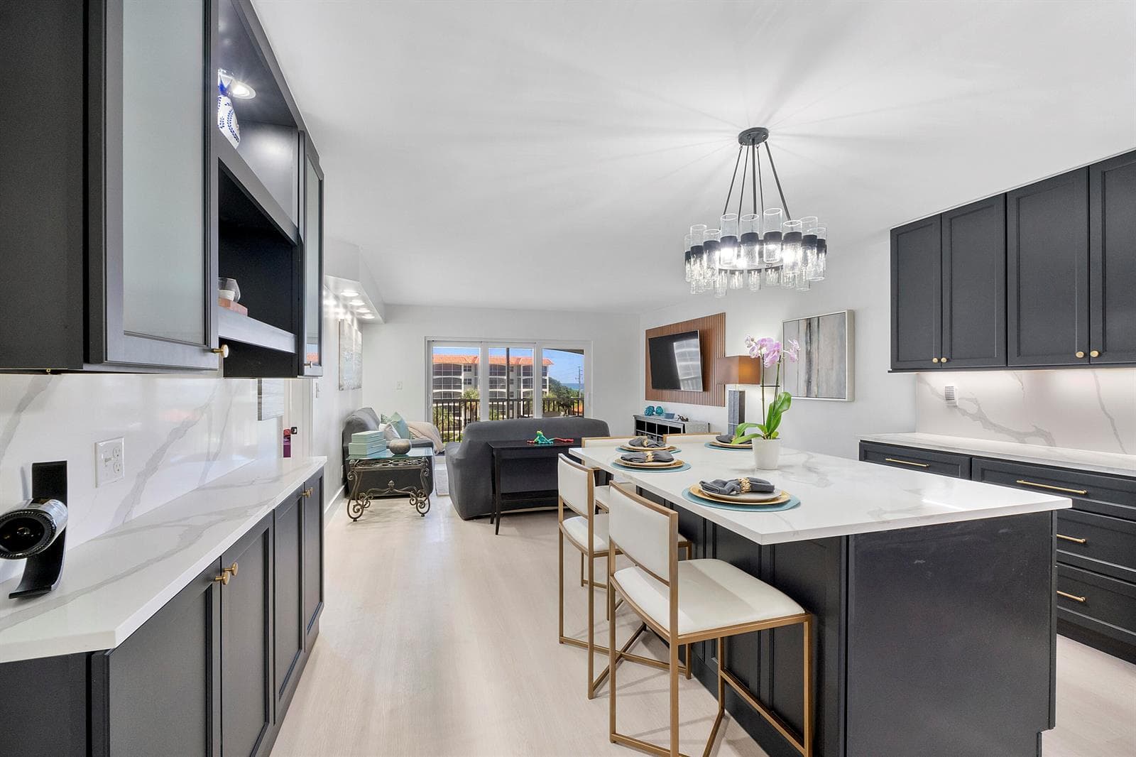 2871 N Ocean Blvd u406_037