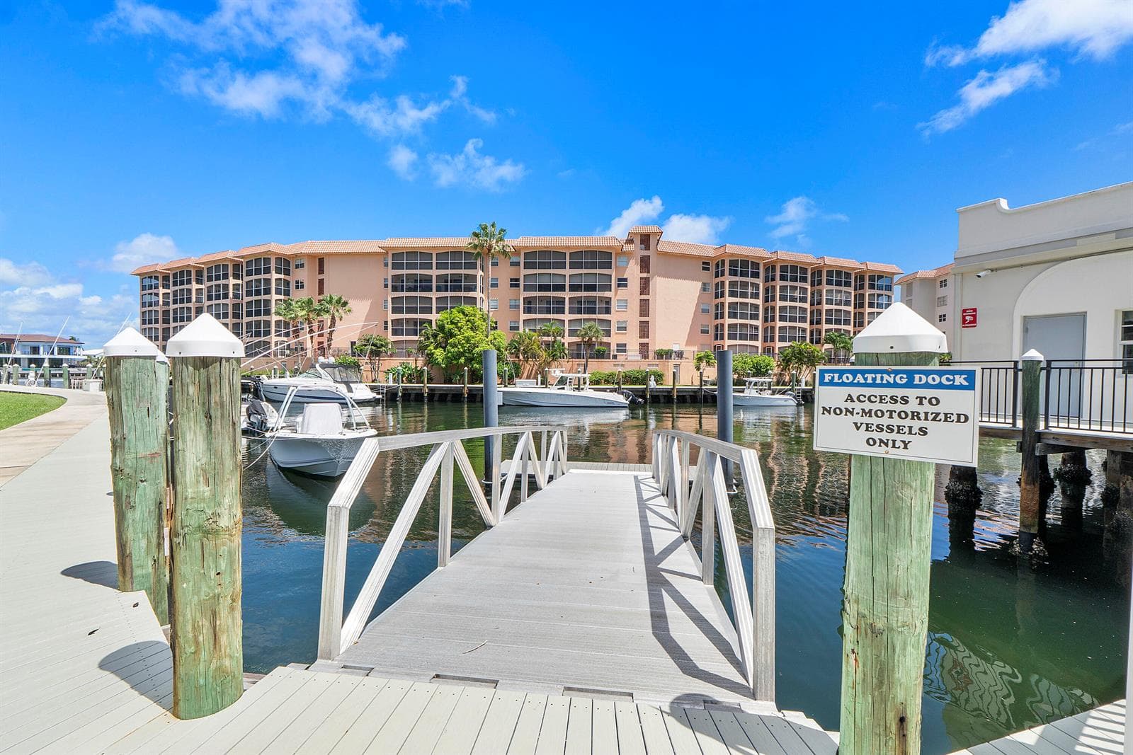 2871 N Ocean Blvd u406_069