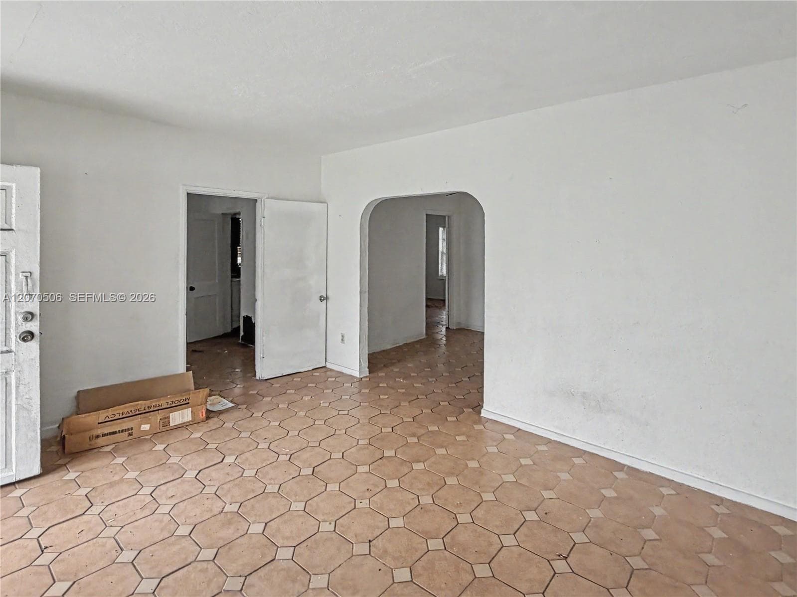 2728 NW 3rd St photo 9