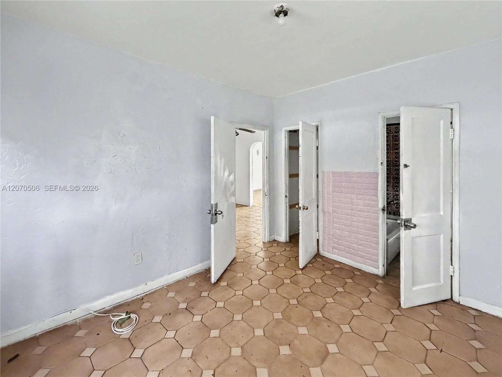 2728 NW 3rd St photo 11