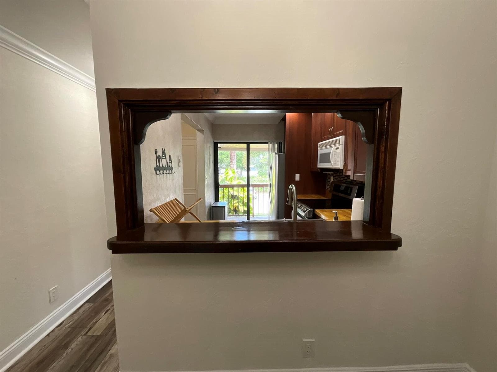 Dining Room to Kitchen