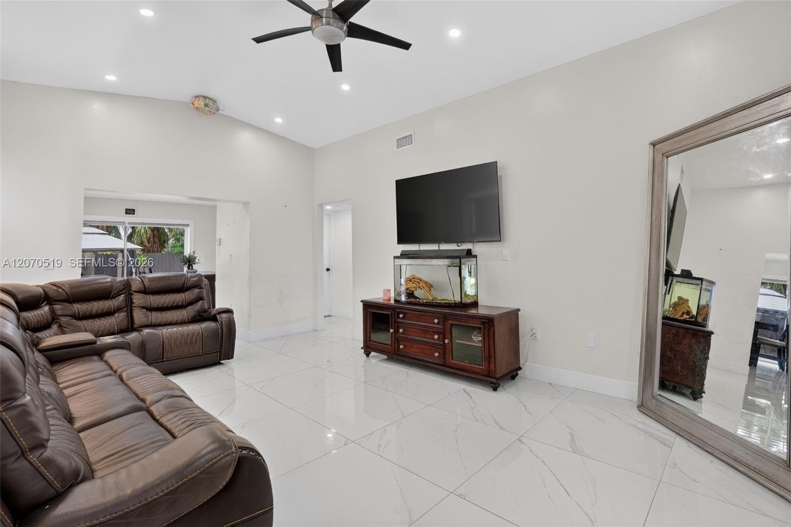 11818 SW 273rd Ln photo 6