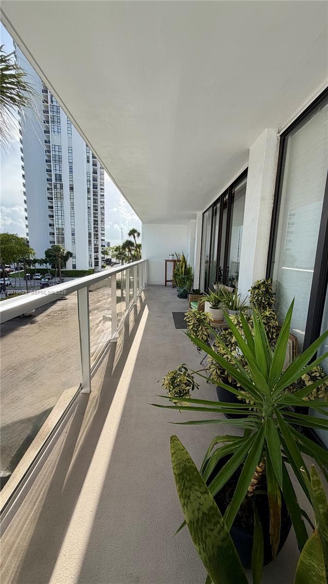 FLAMENCO CONDO TOWER I · #304 in Aventura - Photo 10