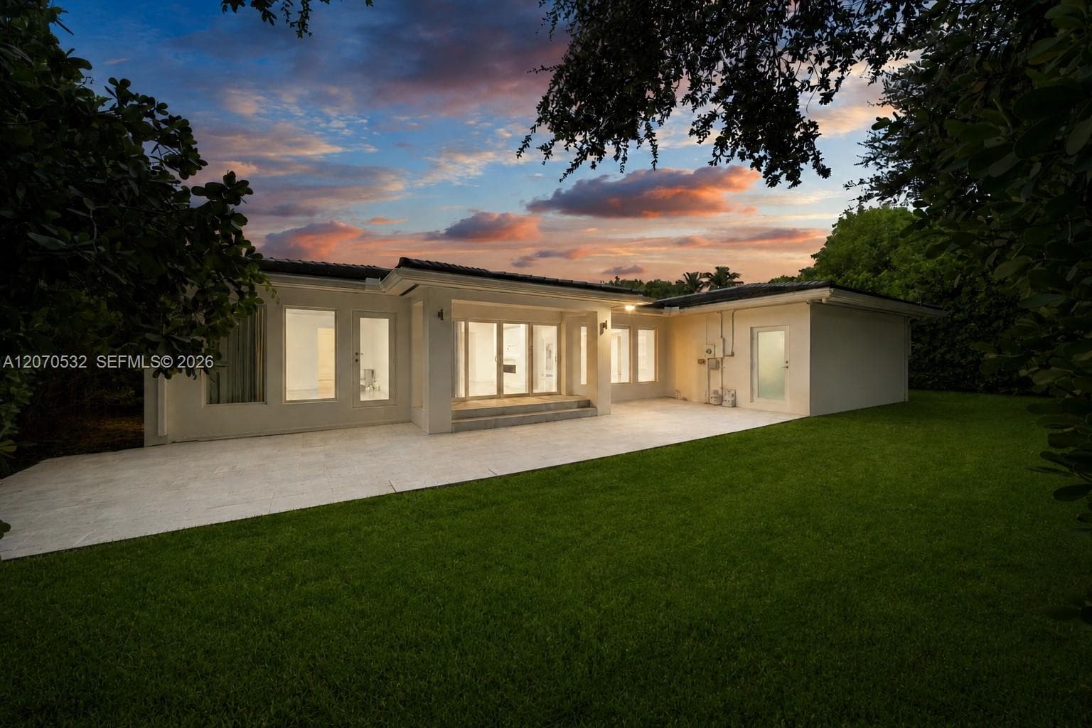 4001 Monserrate St photo 38