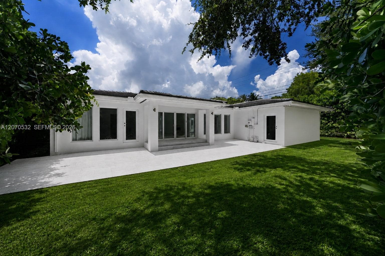 4001 Monserrate St photo 35