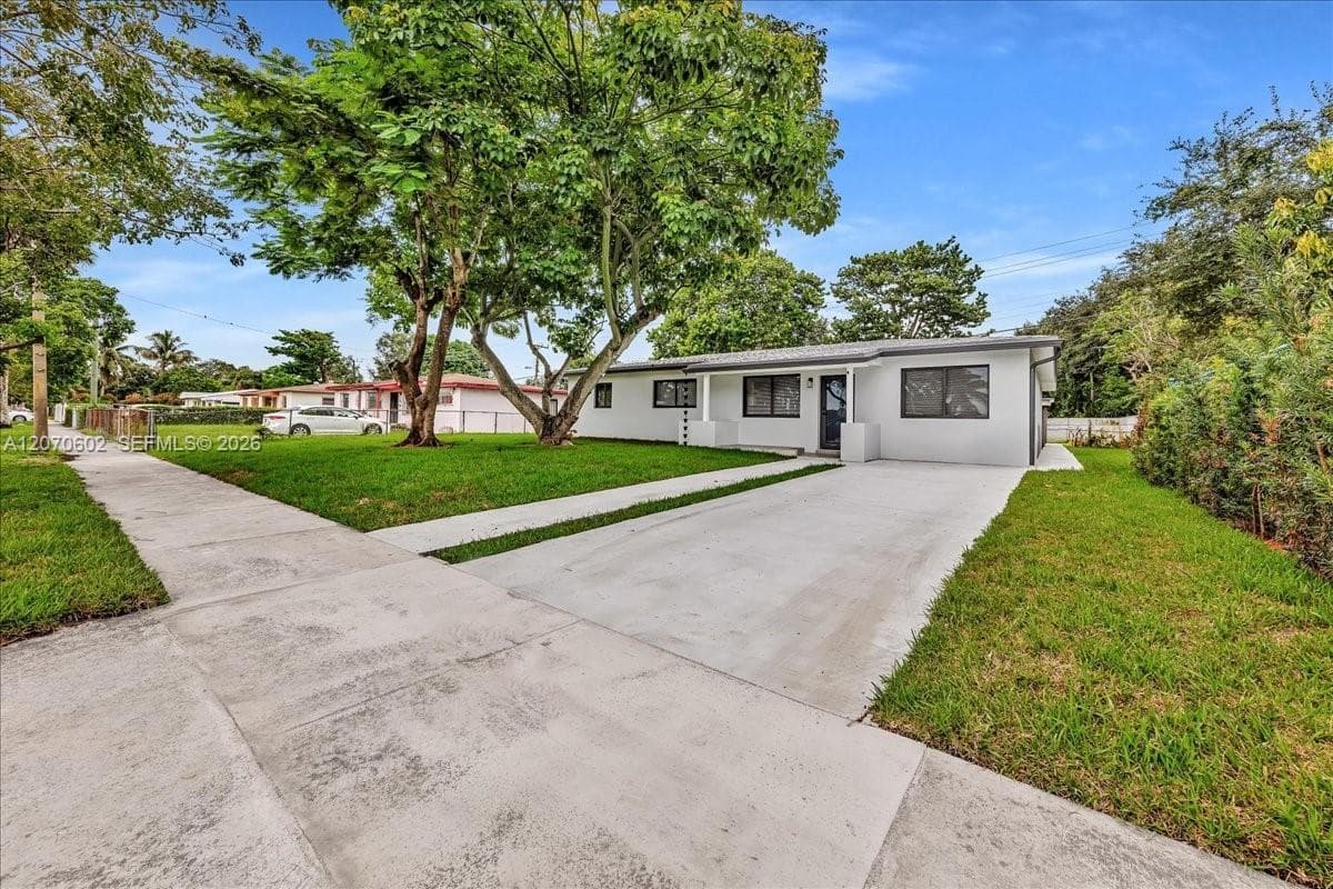 2910 NW 175th St photo 2