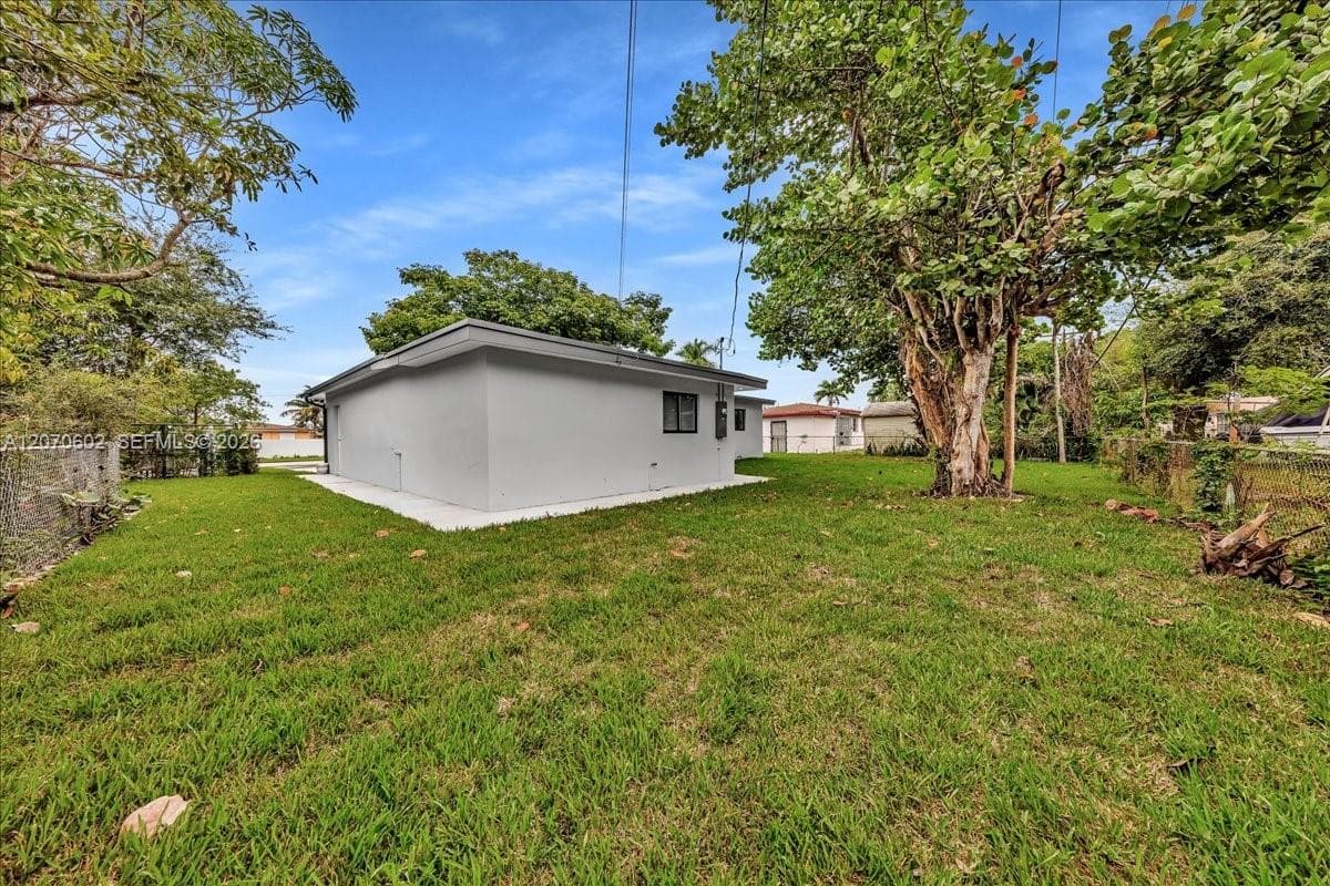 2910 NW 175th St photo 6
