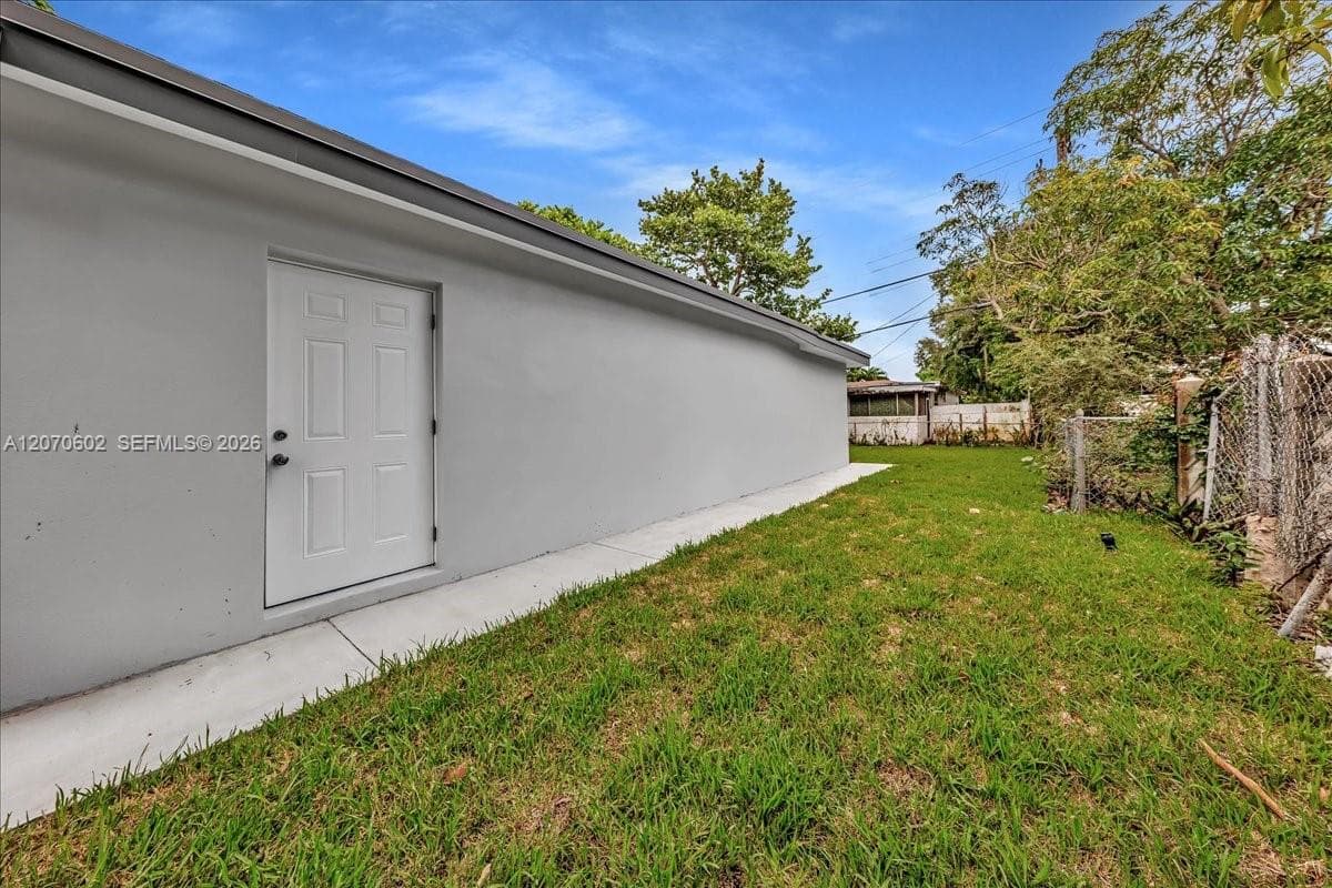 2910 NW 175th St photo 8