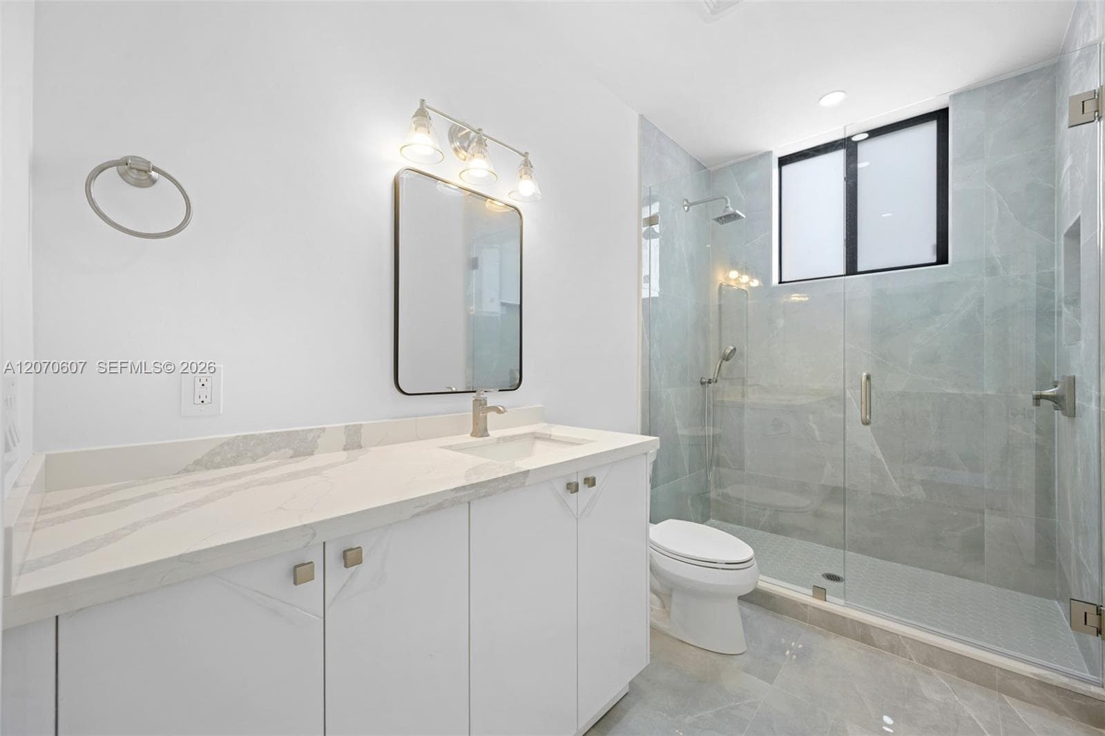 AIRPORT VISTA · #302 in Hallandale Beach - Photo 2