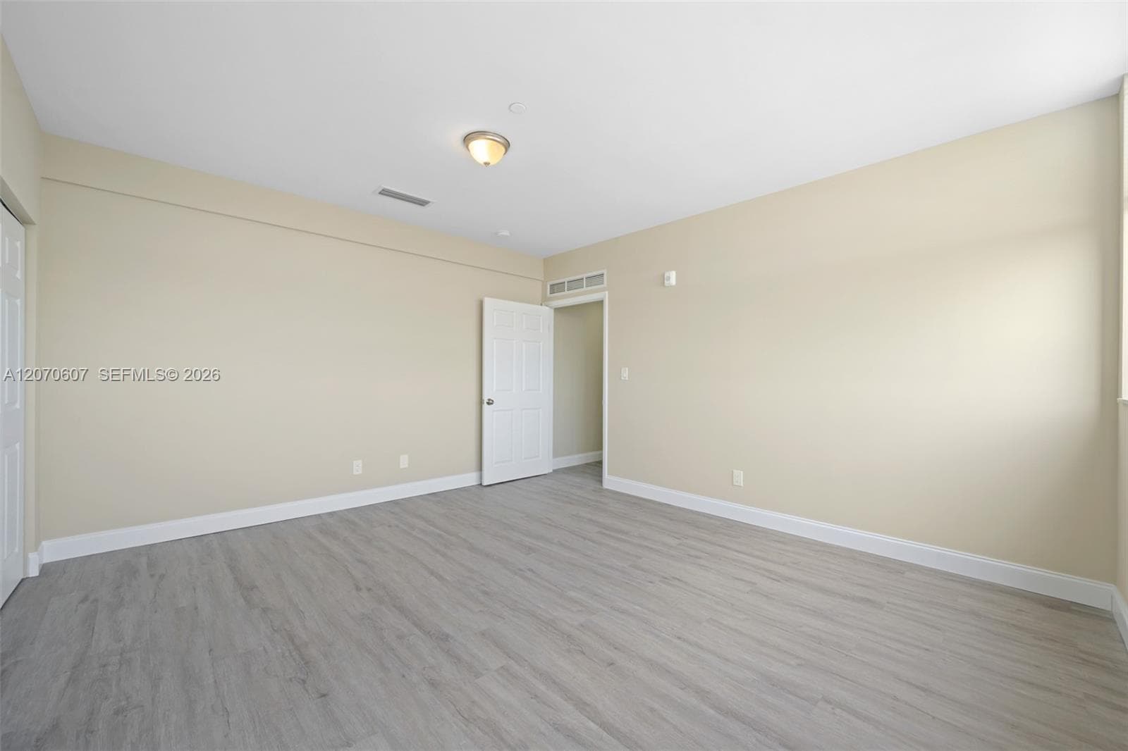AIRPORT VISTA · #302 in Hallandale Beach - Photo 12