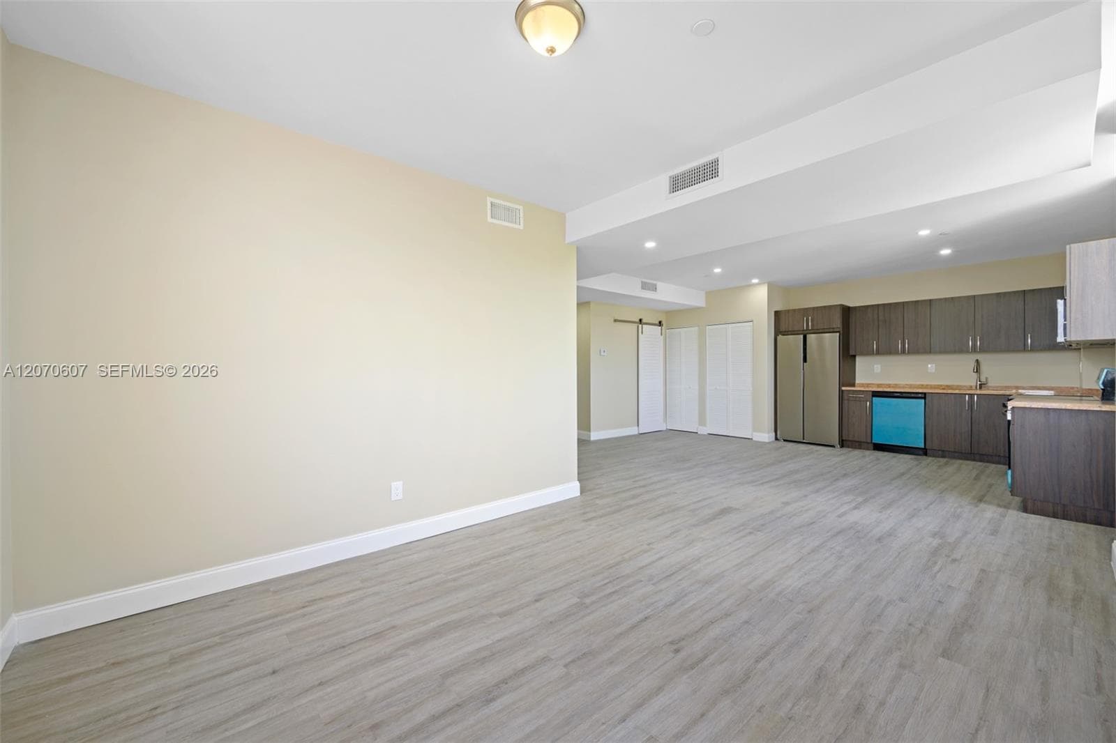 AIRPORT VISTA · #302 in Hallandale Beach - Photo 10