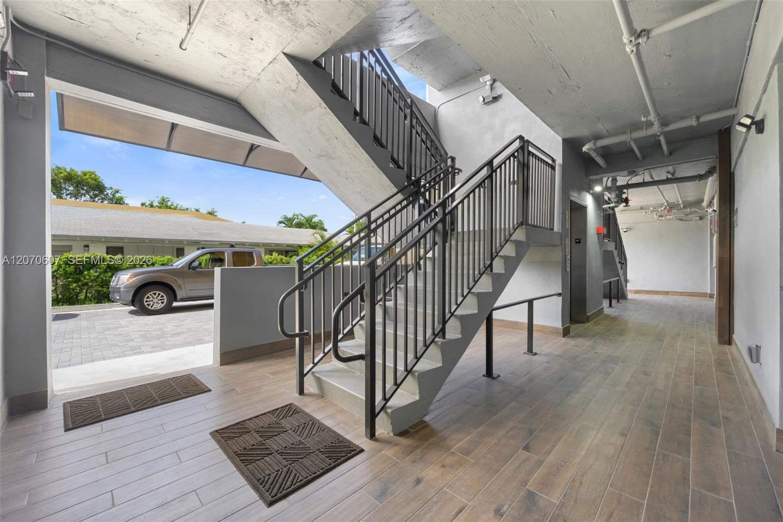 AIRPORT VISTA · #302 in Hallandale Beach - Photo 4