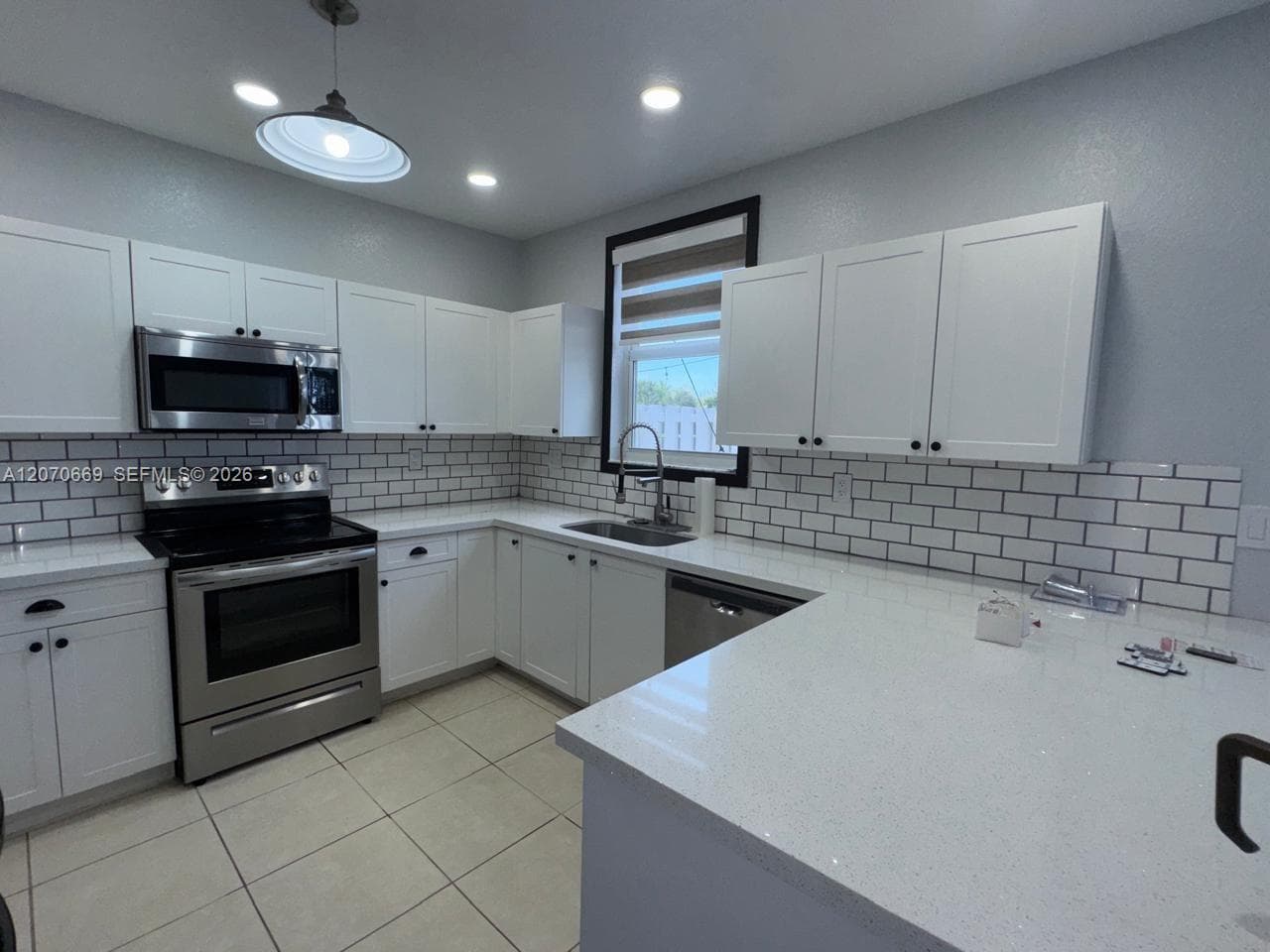 1013 NE 42nd Ave #1013 photo 5